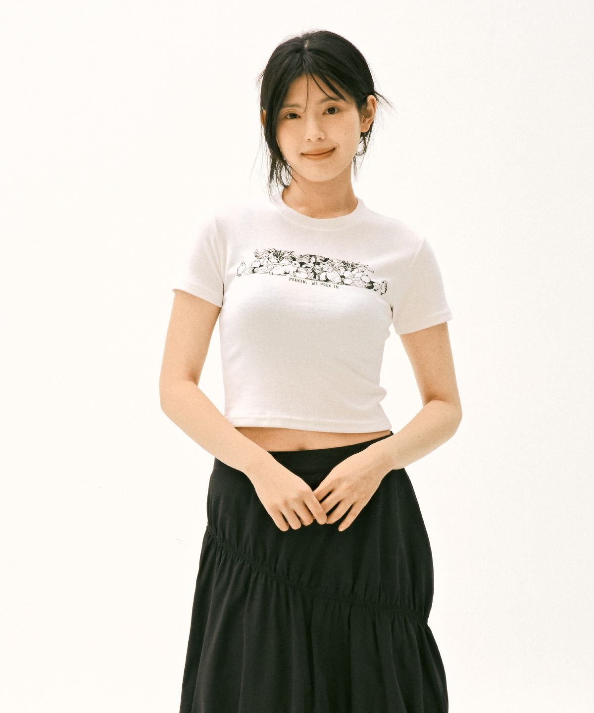 앤드어게인(ANDAGAIN) 크롭 레빗 그래픽 티셔츠 (화이트