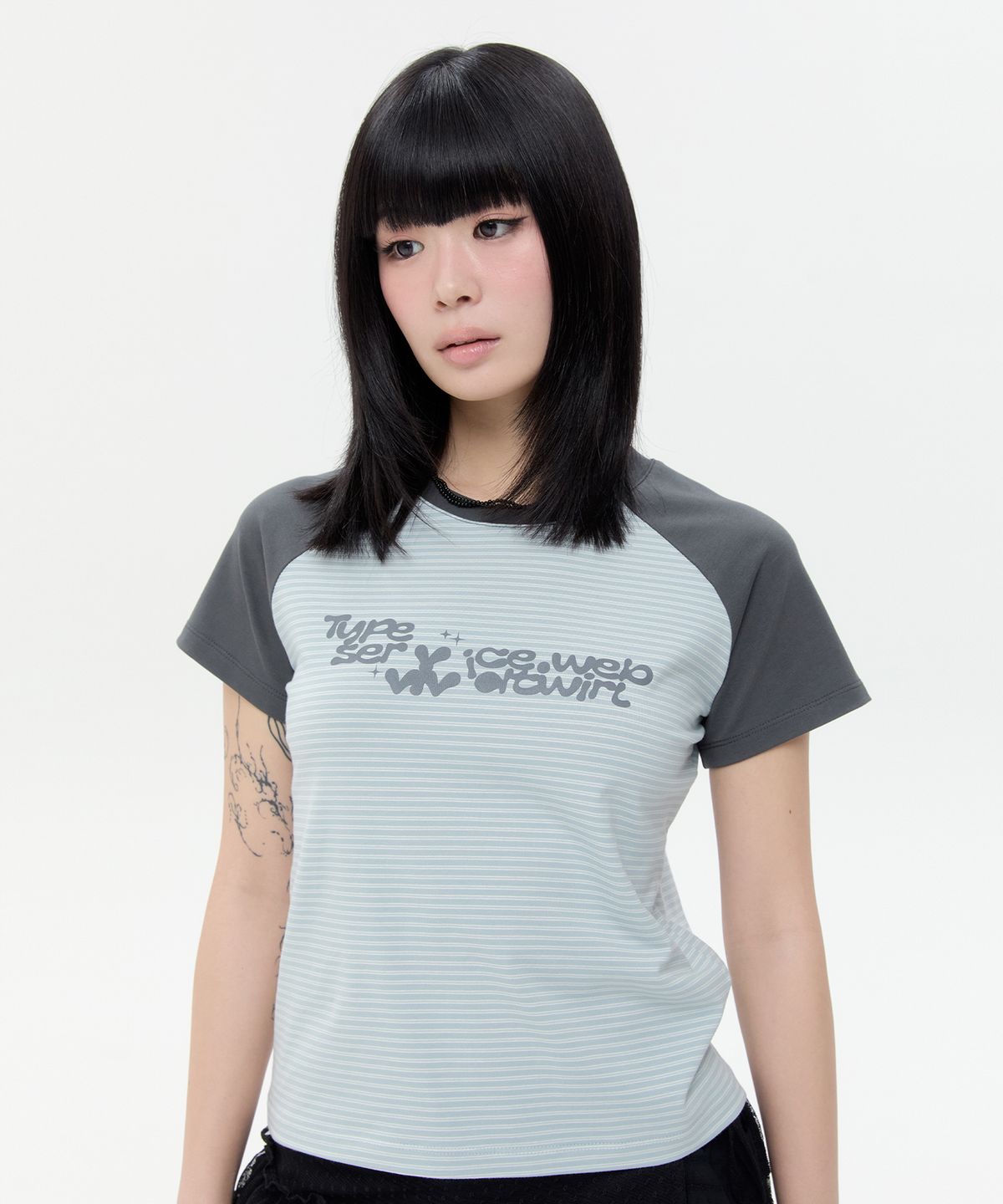 타입서비스(TYPESERVICE) Vivid Twirl Raglan Top [Blue]
