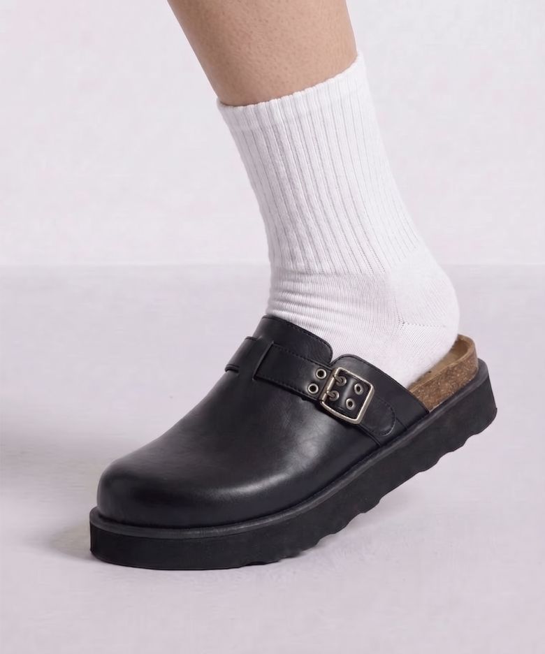 [+5.5cm] BOTO STRAP MULE (BLACK)