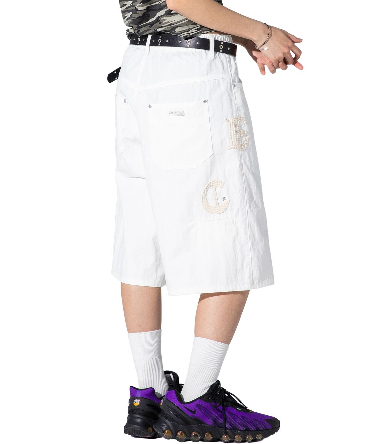 엑스톤즈(XTONZ) XP338 와플 아플리케 버뮤다 코튼 팬츠 (WHITE)