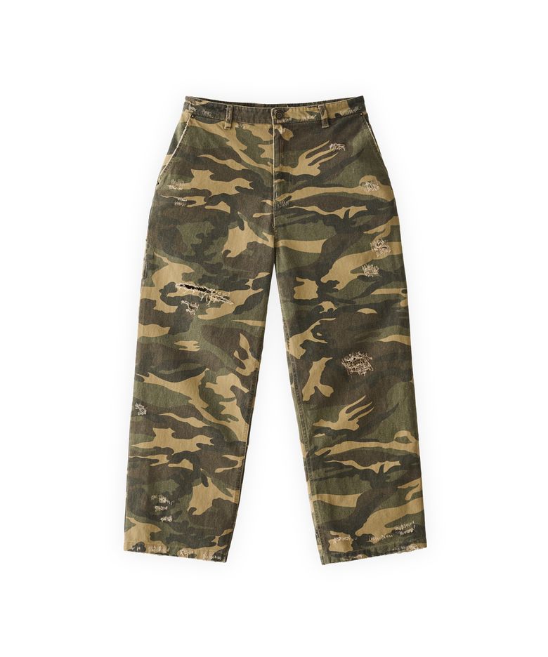 Tuewid distressed cotton carpenter pants in camouflage