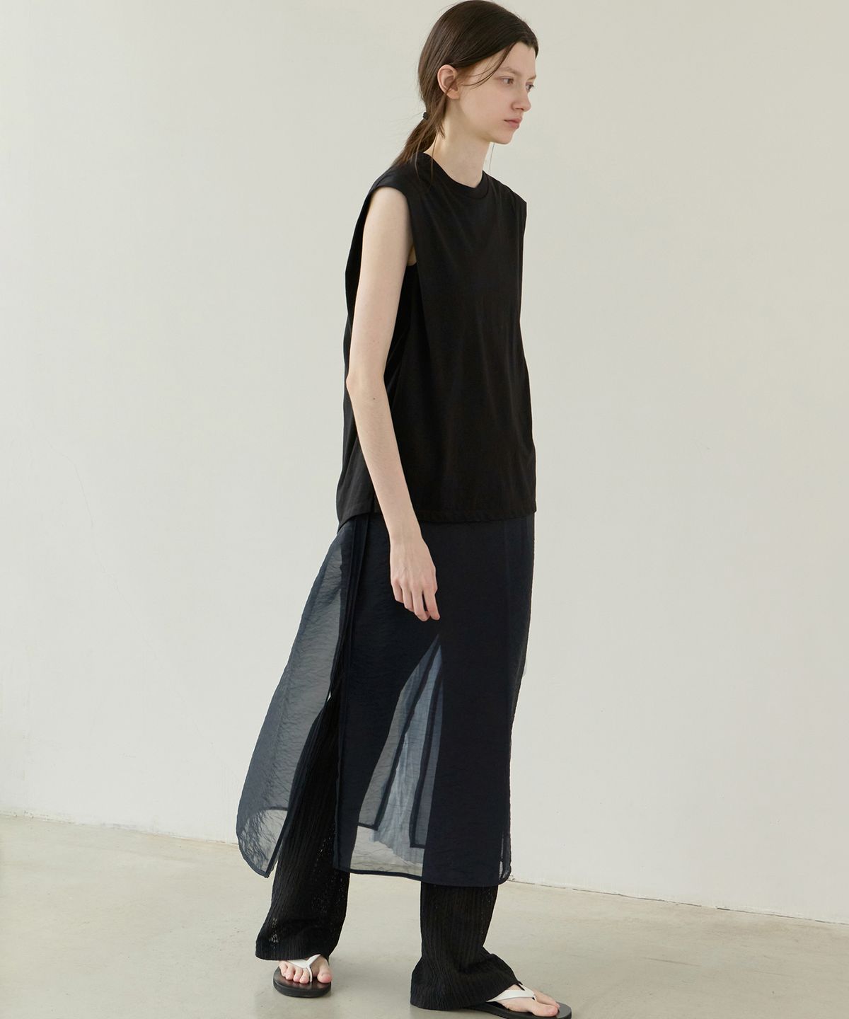 르바(LEVAR) Sheer Layered Maxi Dress - Darknight Navy
