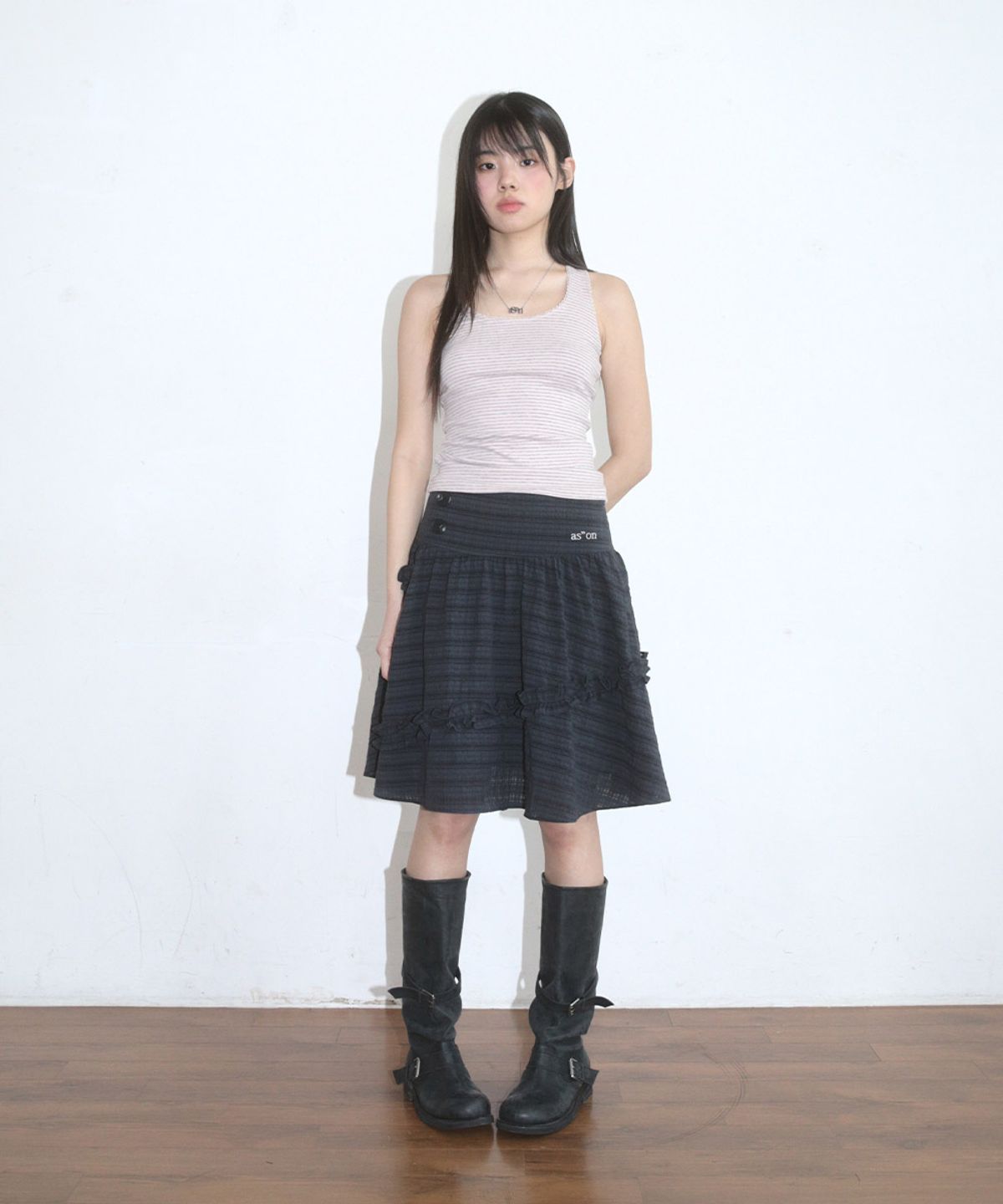 애즈온(ASON) BERRY FRILL SKIRT / CHARCOAL