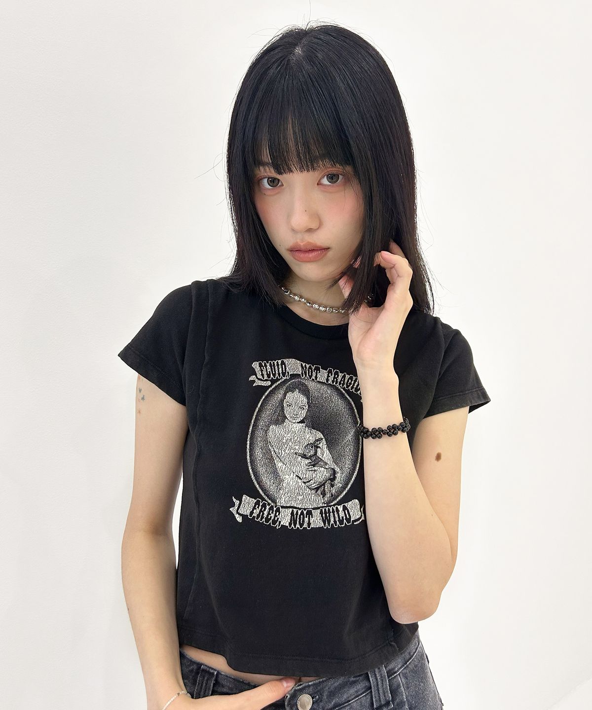 타입서비스(TYPESERVICE) Washed Not Fragile Top [Black]