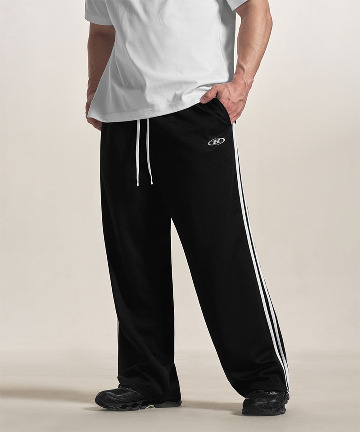 본투윈(BORN TO WIN) SYMBOL B MESH TRACK PANTS [BLACK WHITE]