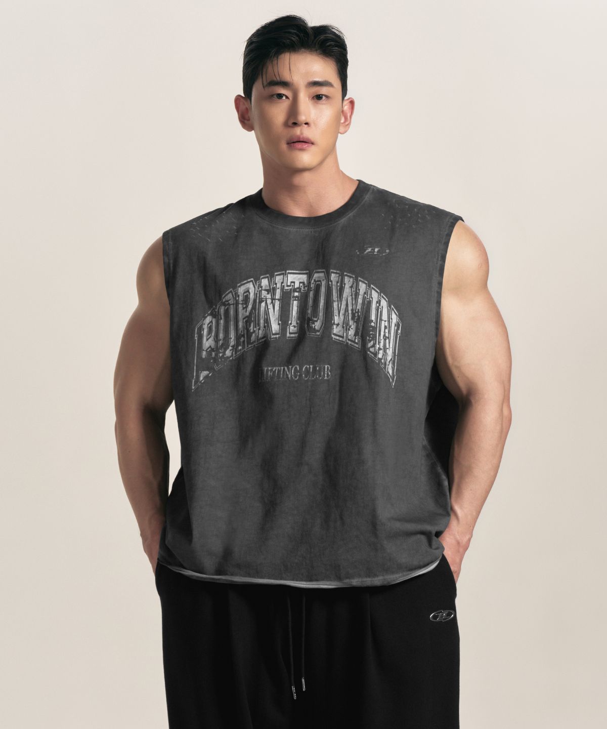 본투윈(BORN TO WIN) CRACK LOGO GARMENT DYED SLEEVELESS [CHARCOAL]