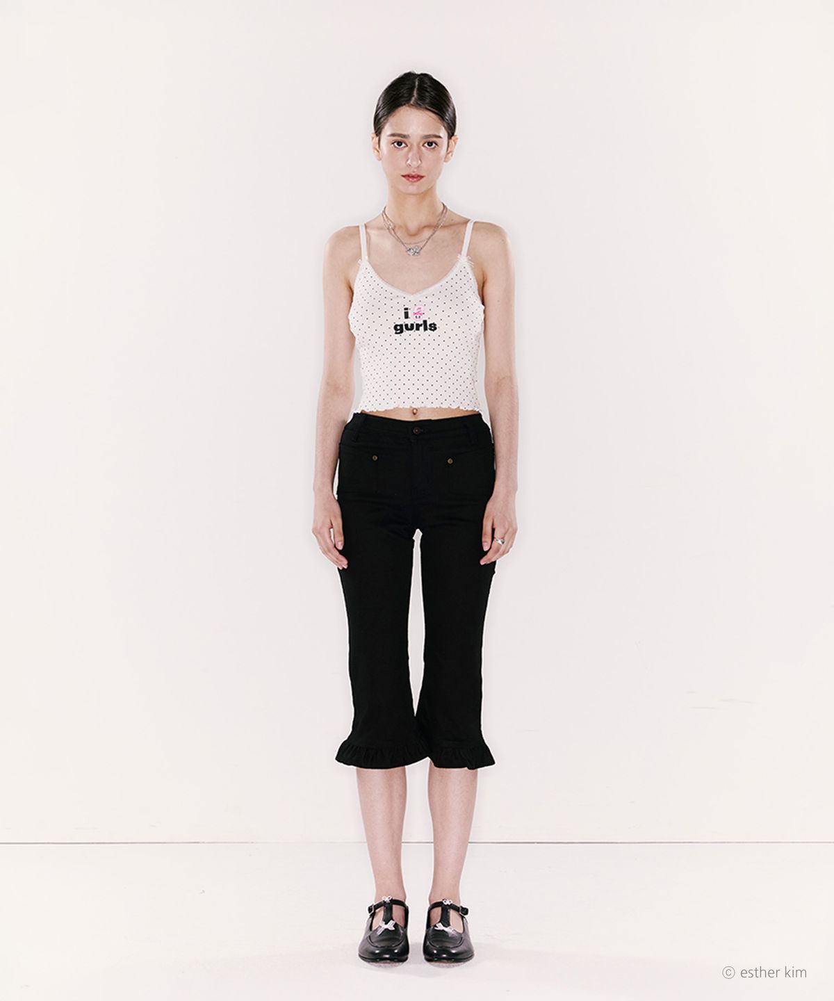 에즈이프 캘리(ASIF CALIE) ESTHER BUNNY X AS IF CALIE BUNNY GURLS DOT SLEEVELESS WHITE