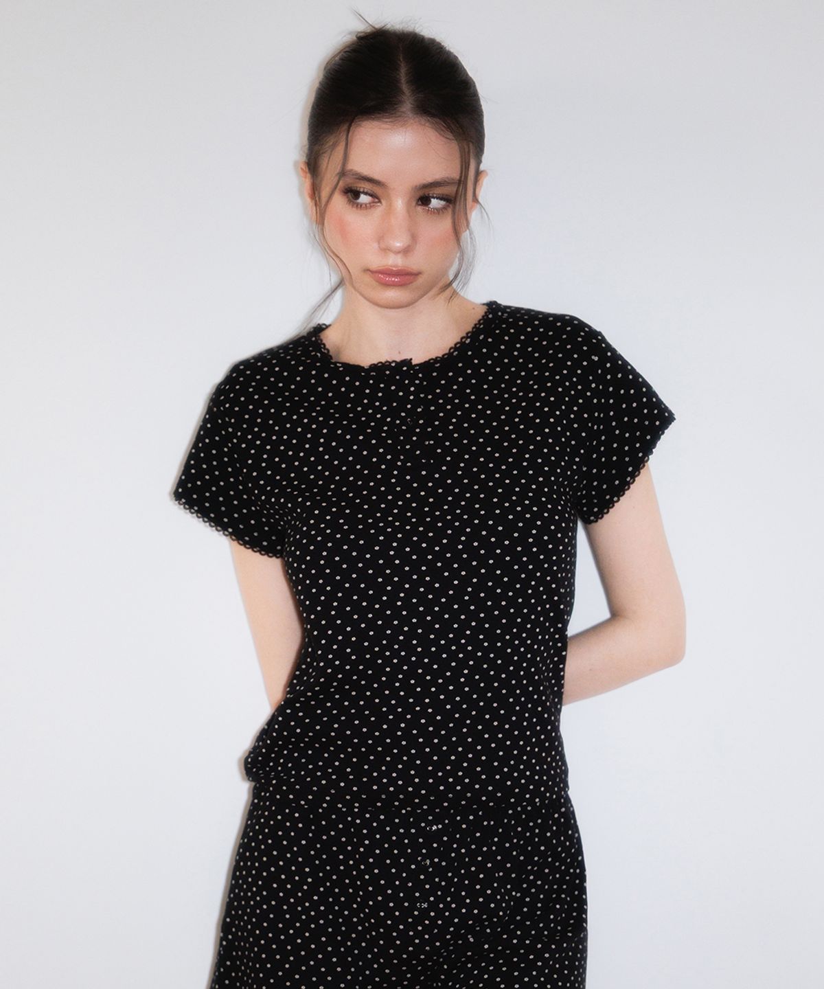 로제프란츠(ROSEFRANTZ) Rose & Berry Lounge T-shirt [Black]