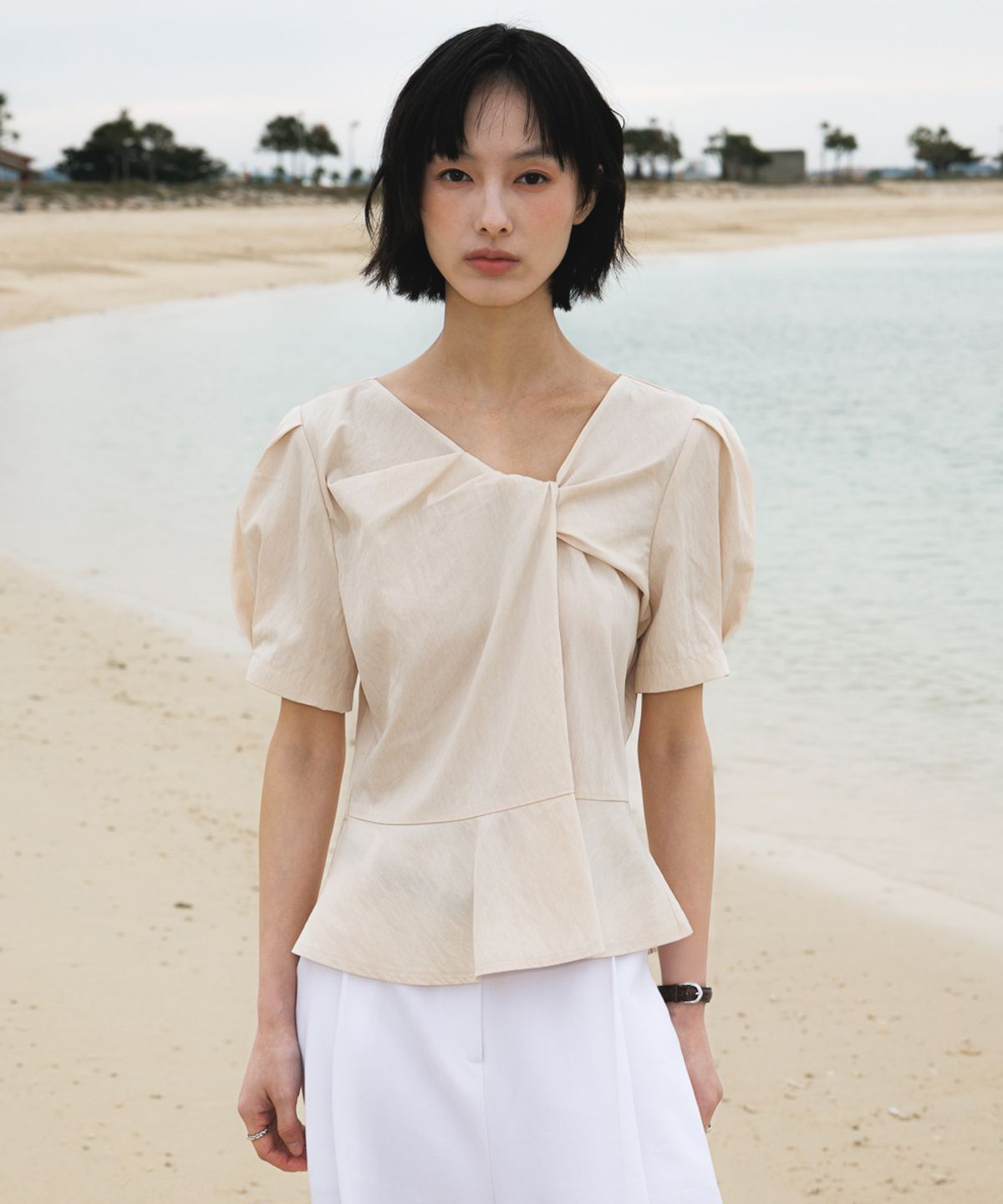 드헤베(DEHEVE) Unbalanced Twist Blouse [Pink]