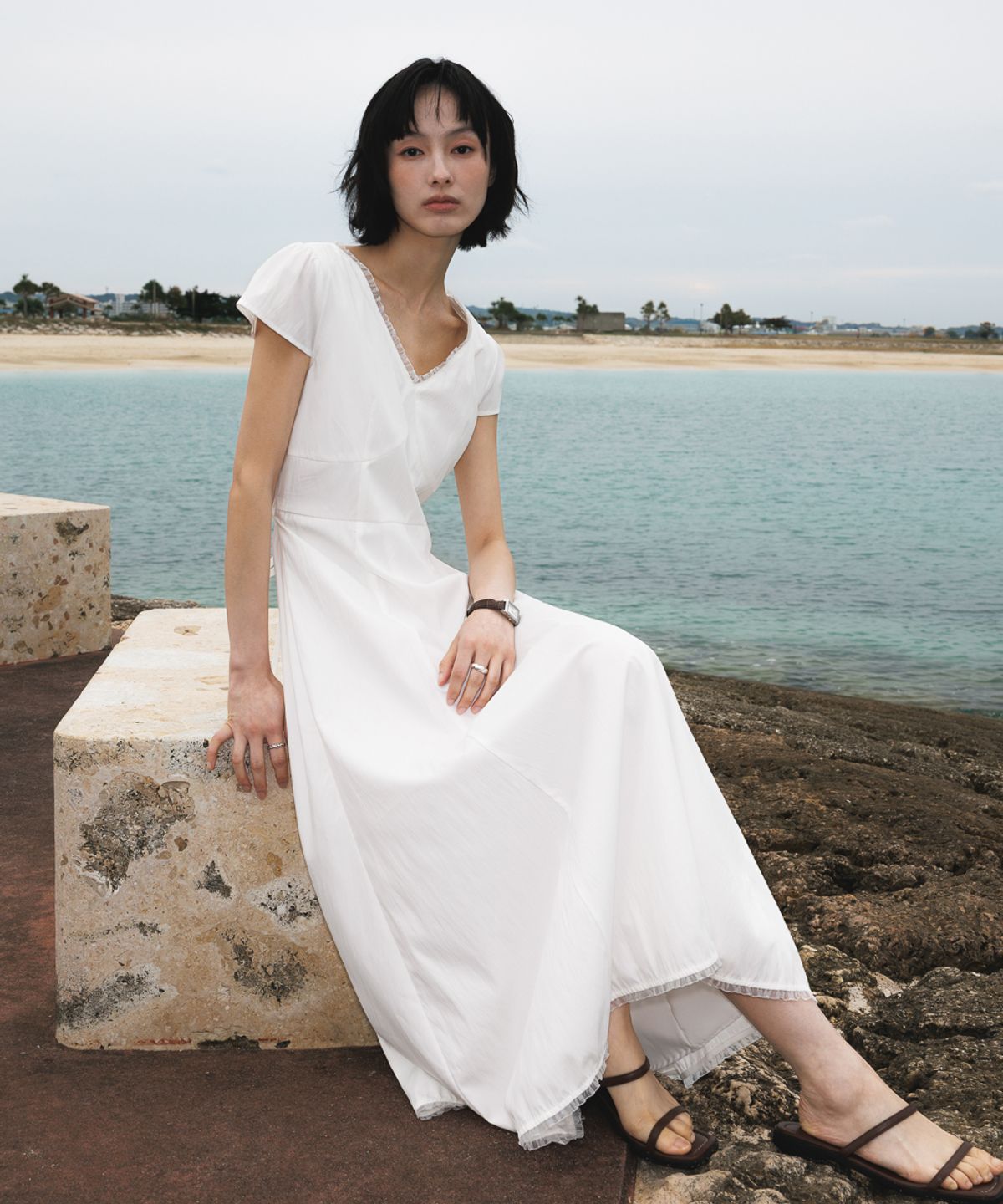 드헤베(DEHEVE) V-Neck Flare Dress [Ivory]