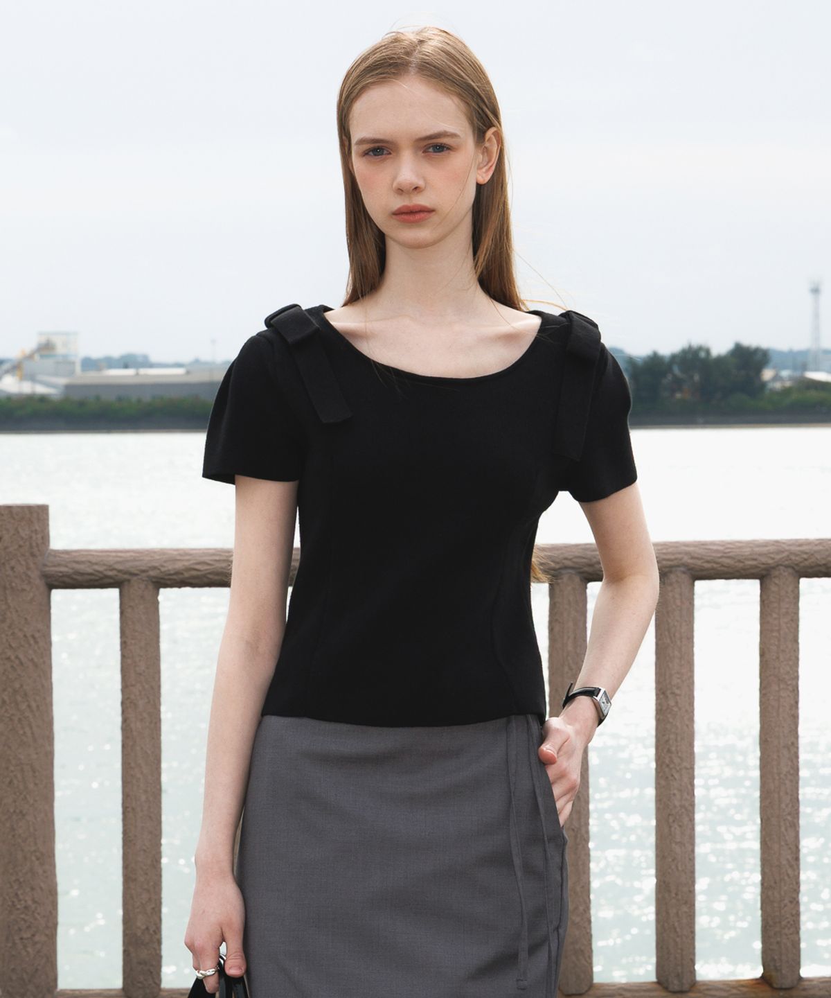 드헤베(DEHEVE) Boat Neck Ribbon Knit [Black]