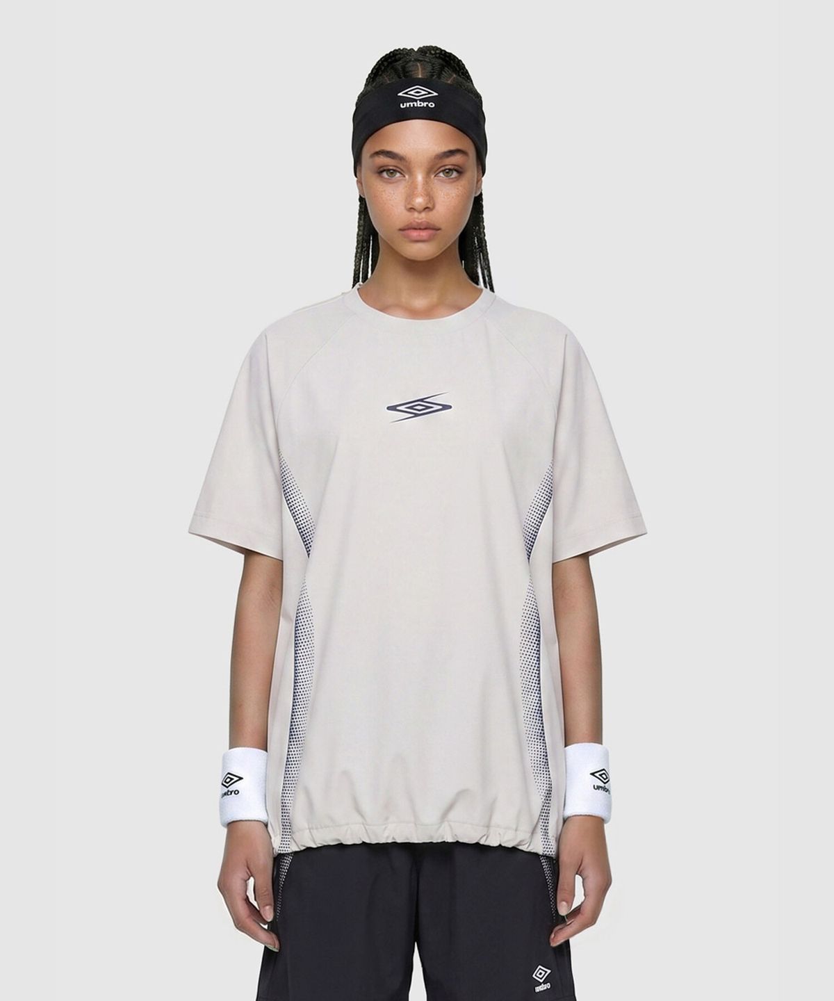 엄브로(UMBRO) [COOLING] 슬로우킥 냉감 반팔 피스테 라이트 그레이 UR221SWT53