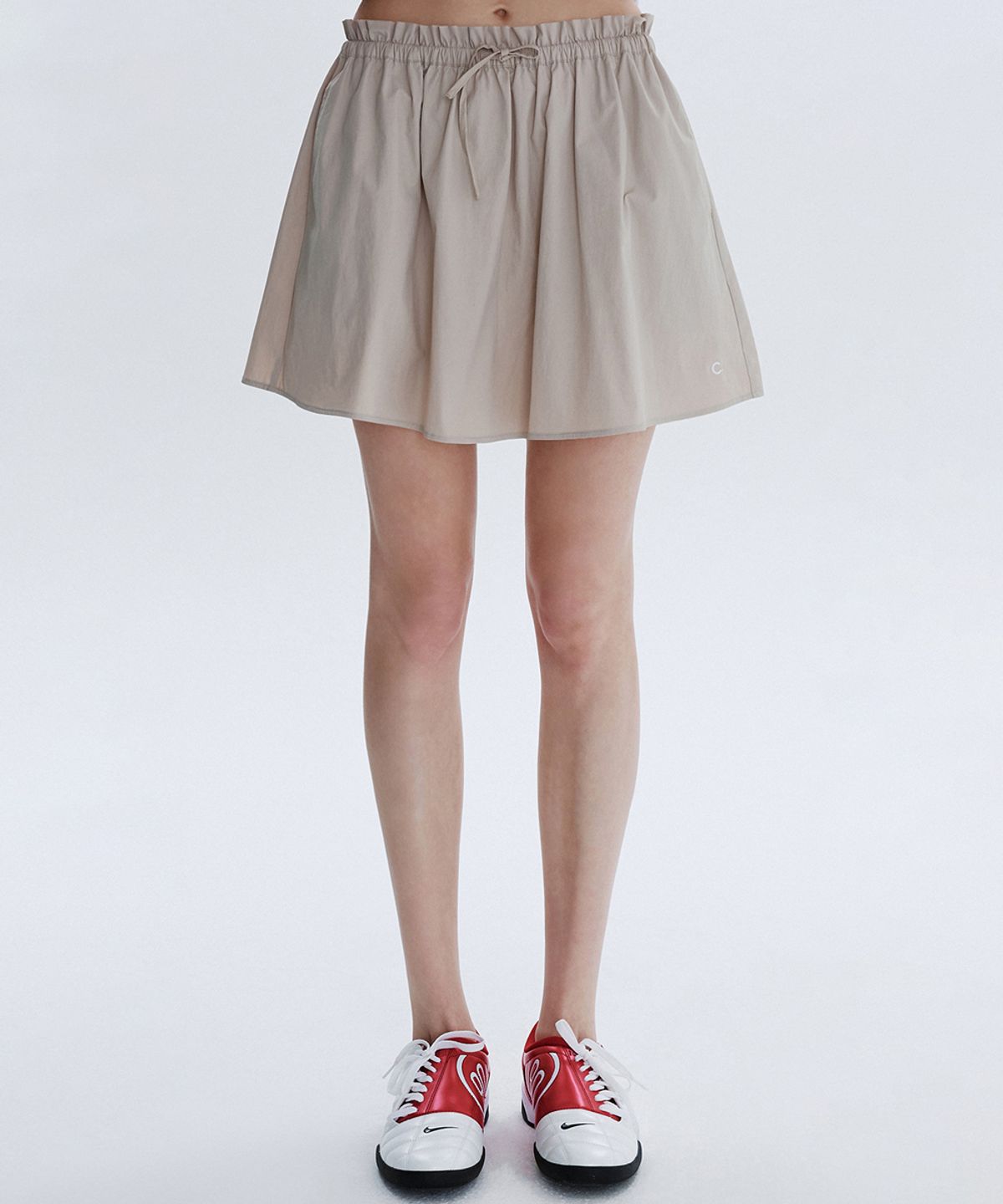 클로브(CLOVE) [26SM clove] Shirring Volume Mini Skirt (Beige)