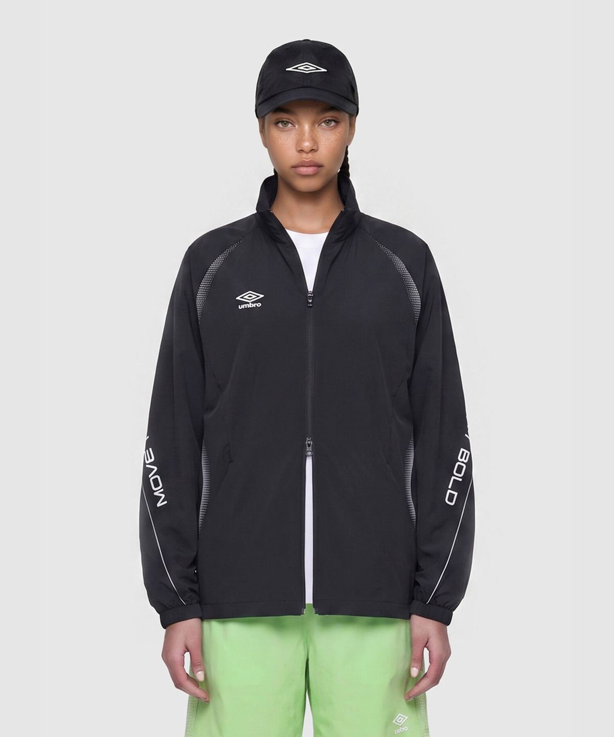 엄브로(UMBRO) [COOLING] 슬로우킥 냉감 스탠넥 바람막이 자켓 블랙 UR221SJK51