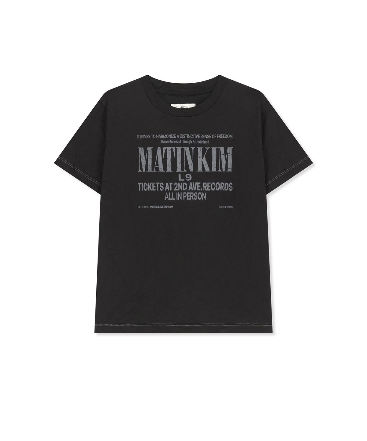 마뗑킴(MATIN KIM) LETTERING GRAFFITI CREASE TOP IN BLACK