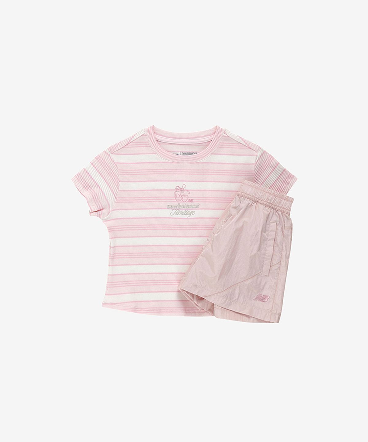 뉴발란스 키즈(NEWBALANCEKIDS) NBgC Cherry Blossom_아동 골지 스트라이프 티셔츠 + 샤이니 우븐 반바지 셋업 NK9YG2771G25