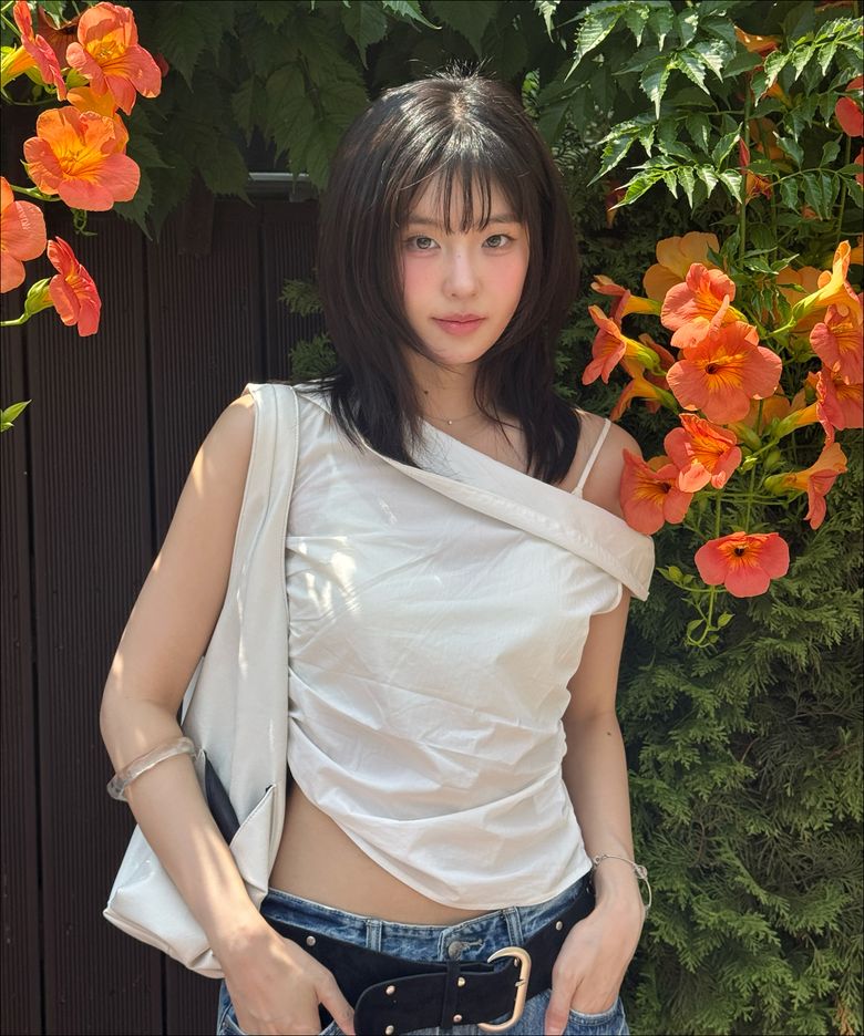 원숄더 블라우스_MIWBWG619G
