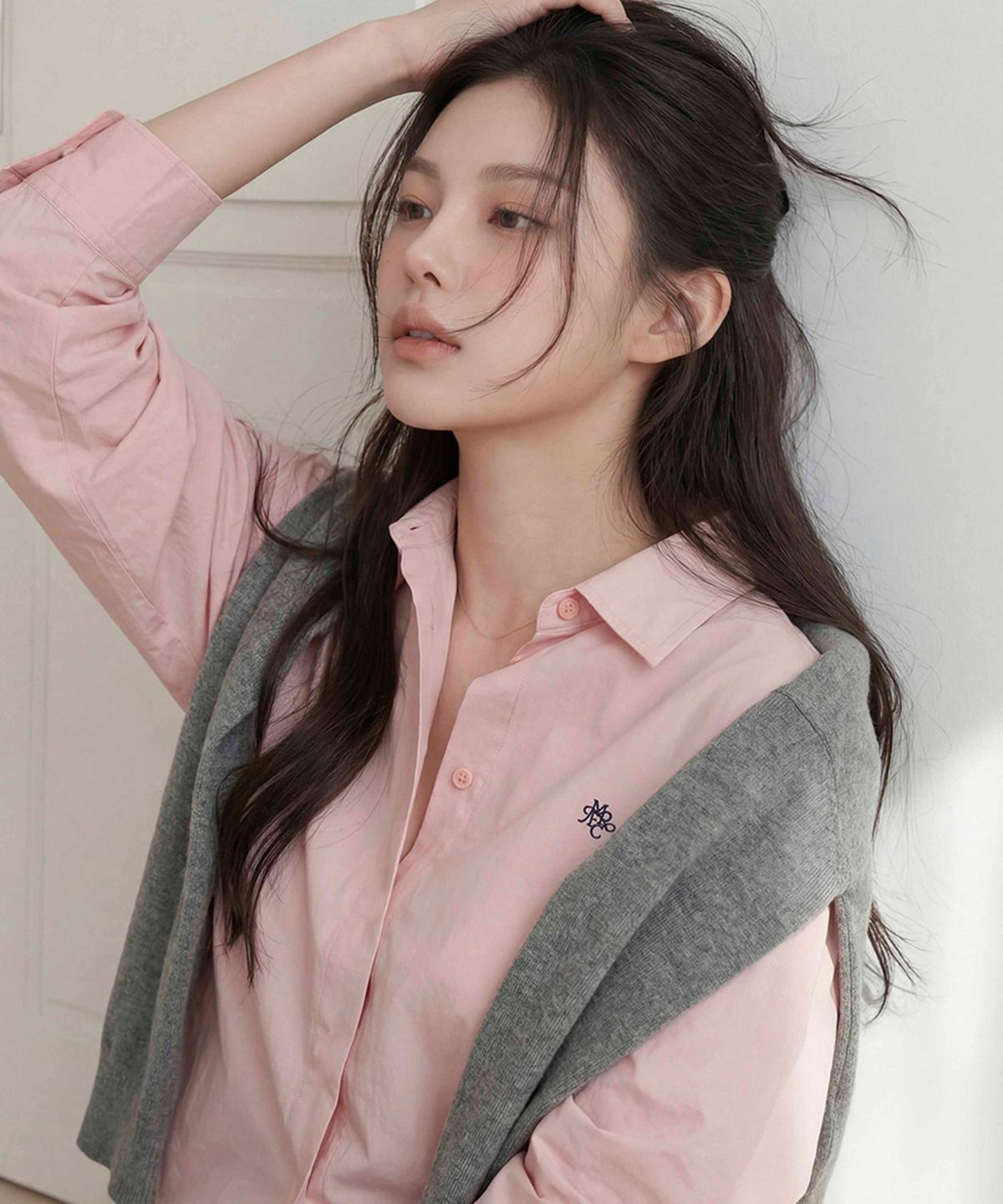 메르시마리에(MERCI MARIE) 시그니처 자수 오버핏 셔츠