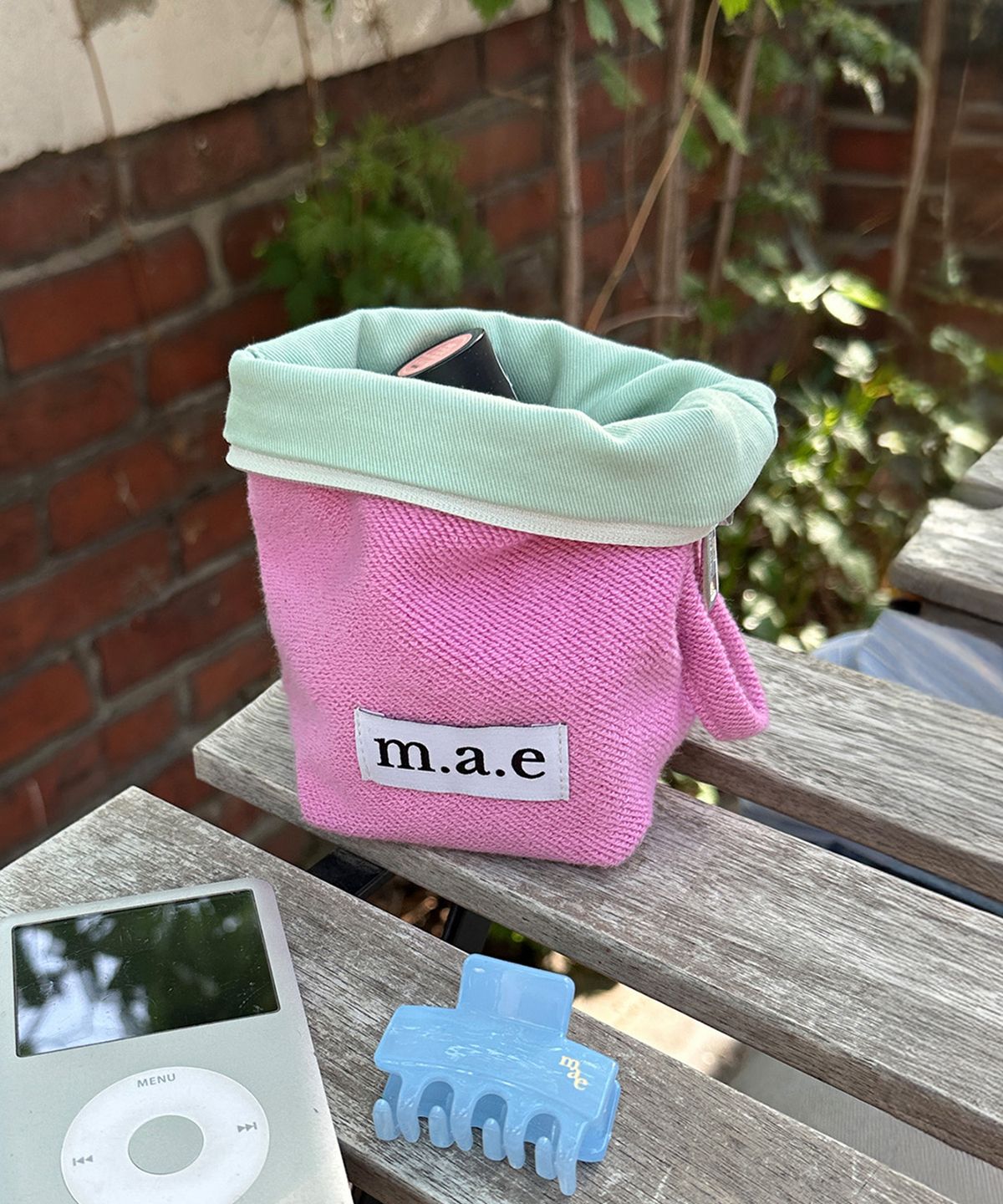 무쿠앤에보니(MUCU AND EBONY) Shell Pouch _ Purple Pink