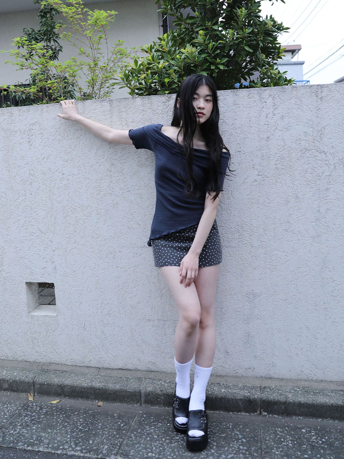 어글리쉐도우(UGLYSHADOW) 피그먼트 스타 미니 스커트(차콜)
