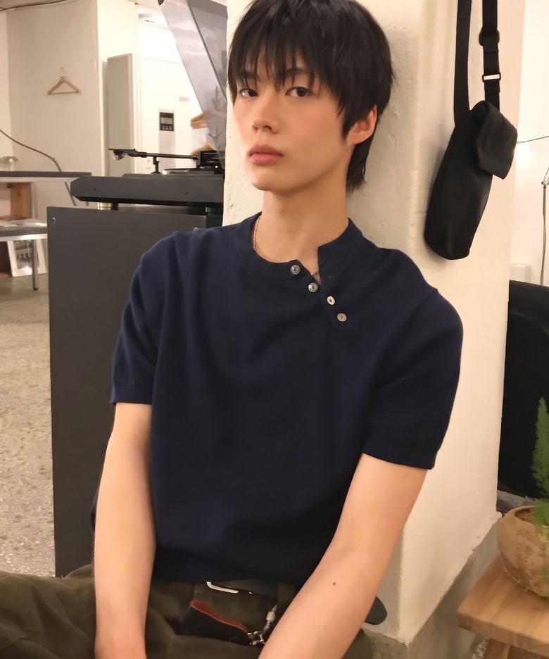사선 헨리넥 반팔 니트 [네이비]