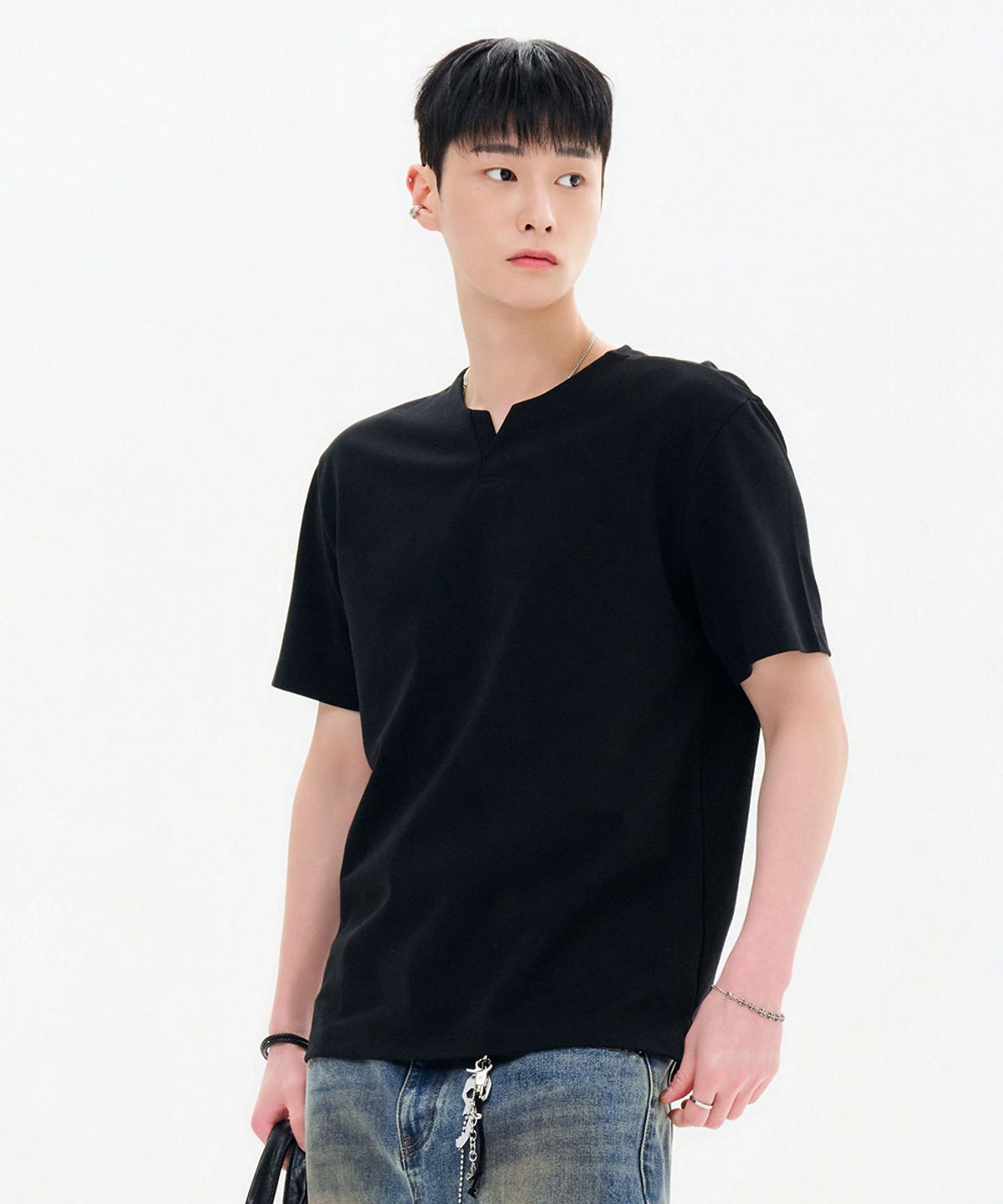 체이스컬트(CHASECULT) 남성 넥변형 반팔 티셔츠-FBZK5807C03