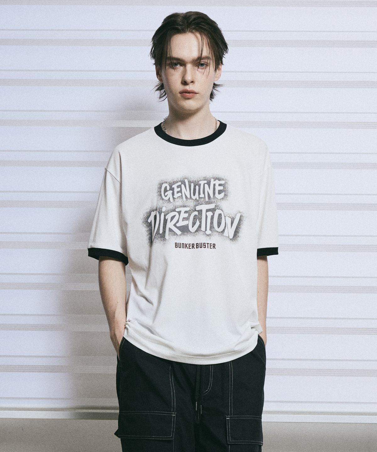벙커버스터(BUNKERBUSTER) 타이포 그래픽 링거 반팔티 MQ2TU258_OFF WHITE
