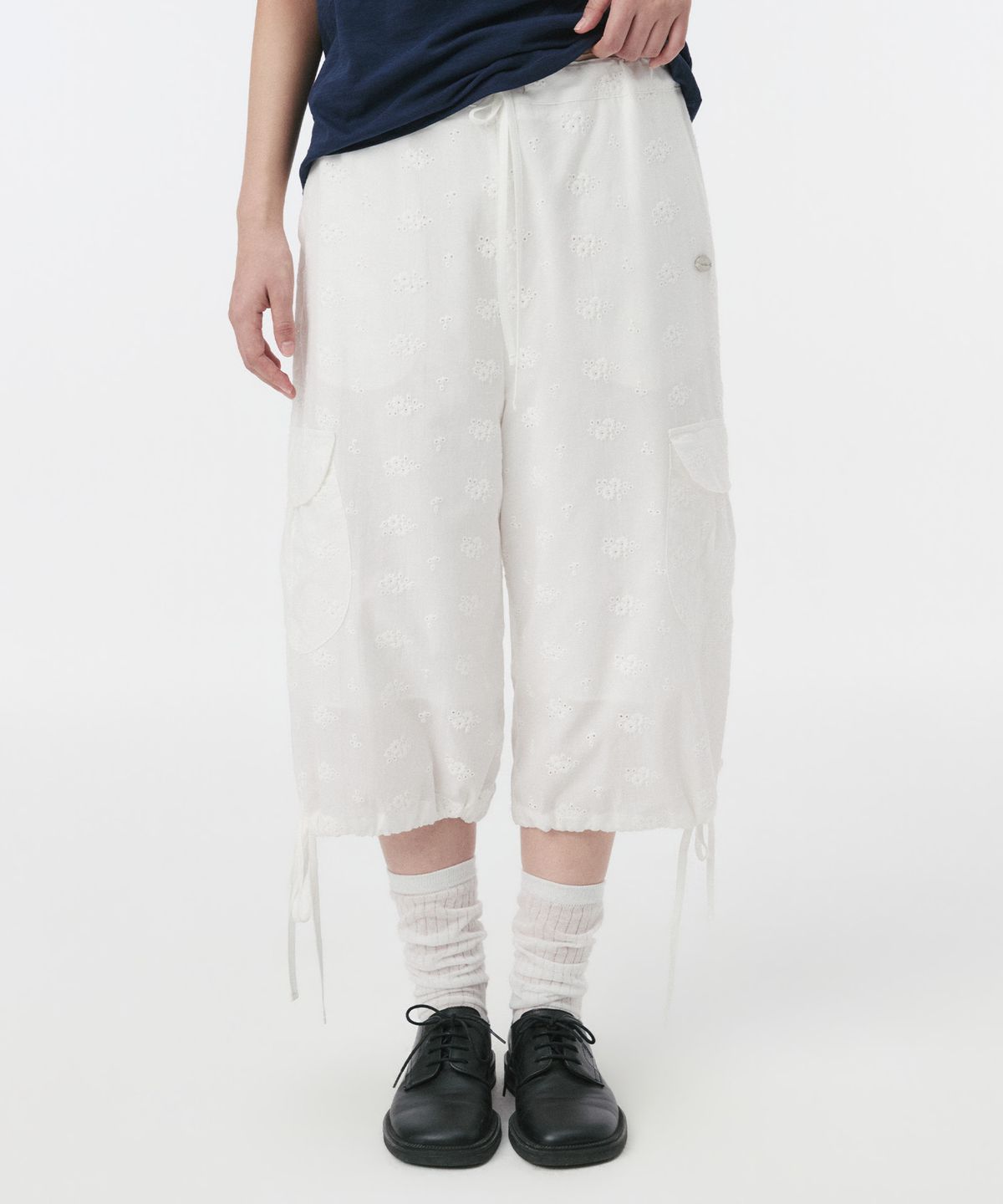 오헤시오(OHESHIO) EYELET PUNCHING CARGO PANTS, WHITE