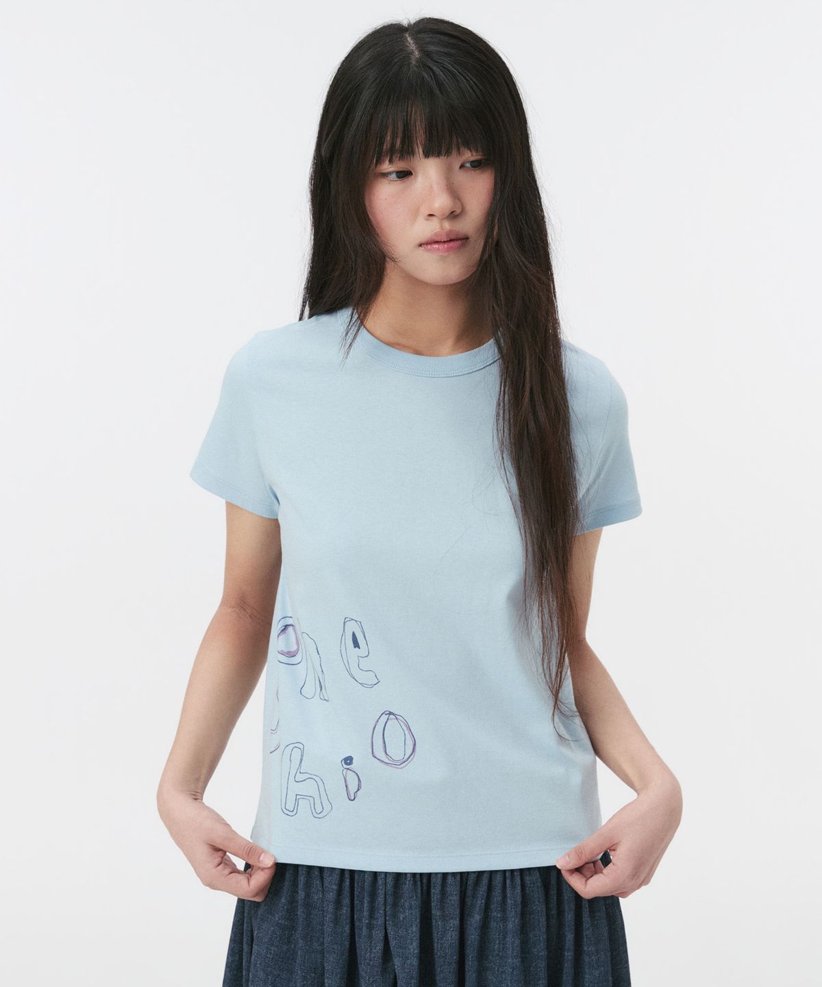 오헤시오(OHESHIO) CRAYON LOGO GRAPHIC T-SHIRT, SKY BLUE