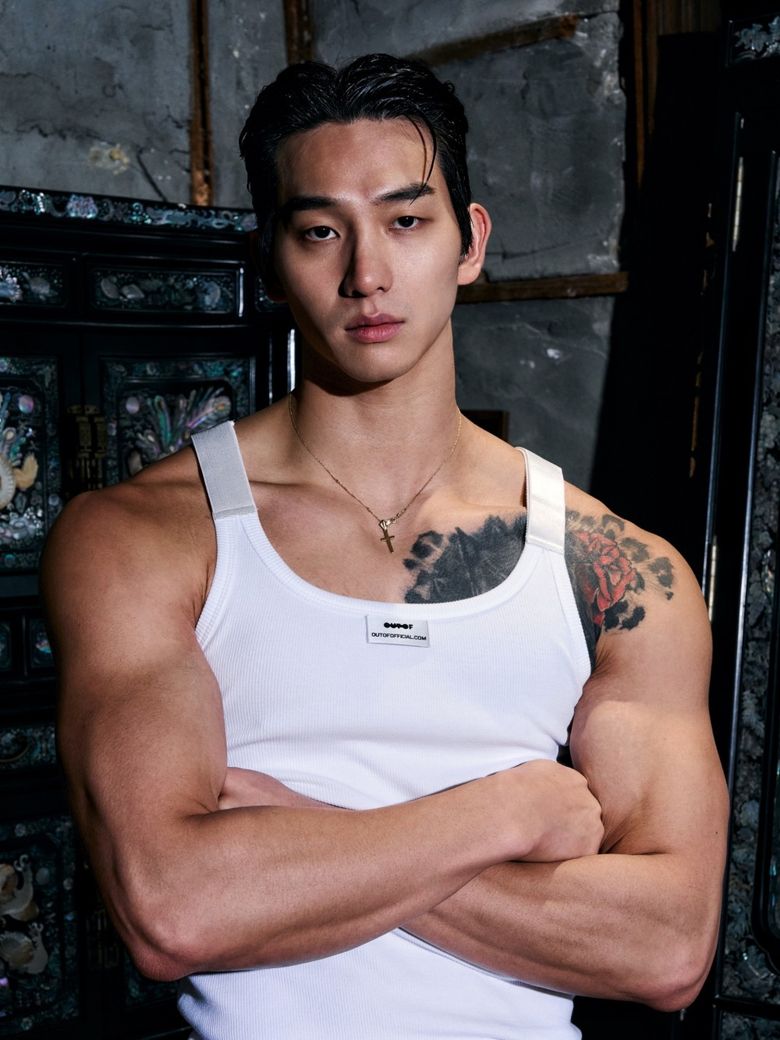 Banded Shoulder Sleeveless