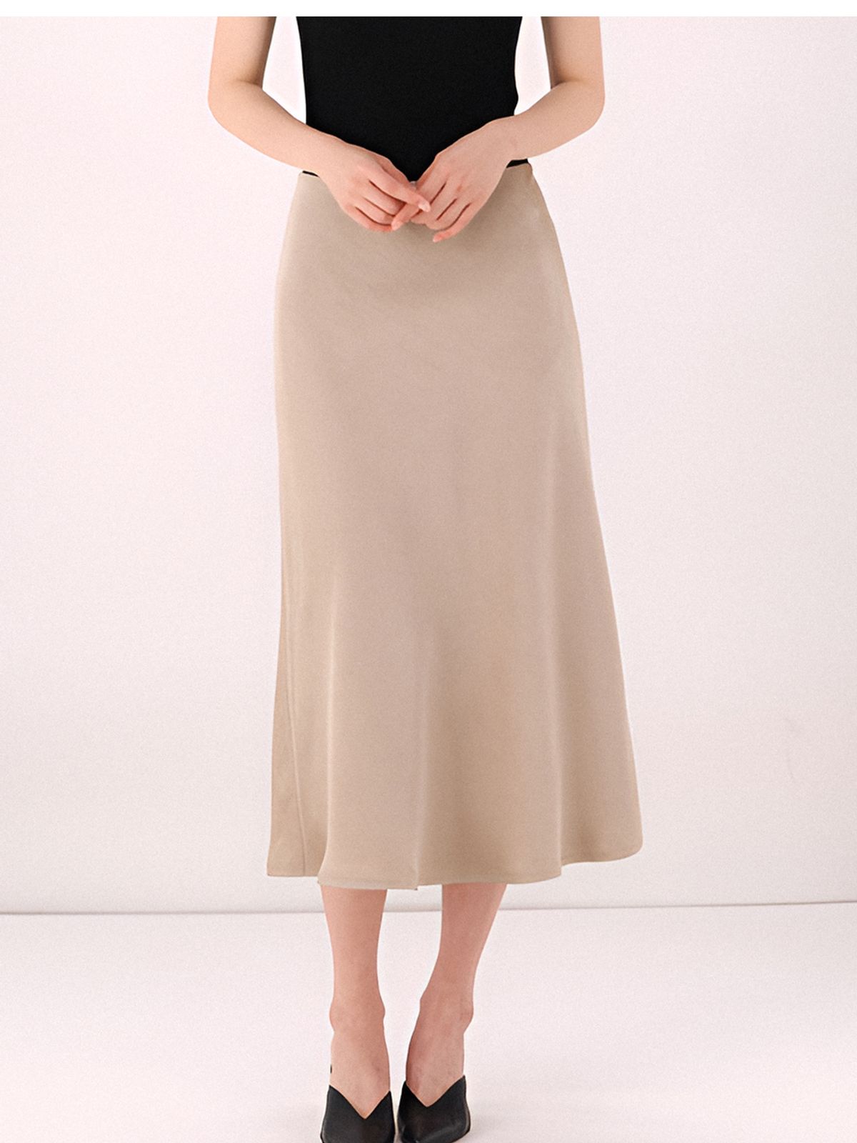 아쿠드(ACUD) Satin A-line Skirt _D.Beige