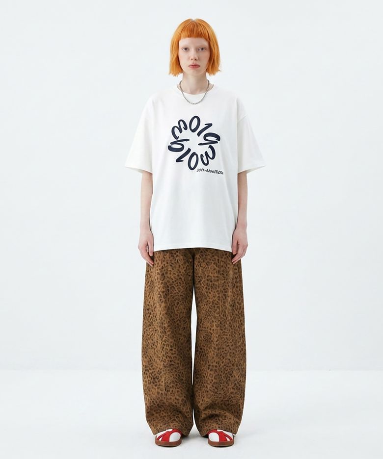 PIGMENT_TYPOGRAPHY T-SHIRT [NAVY LOGO]