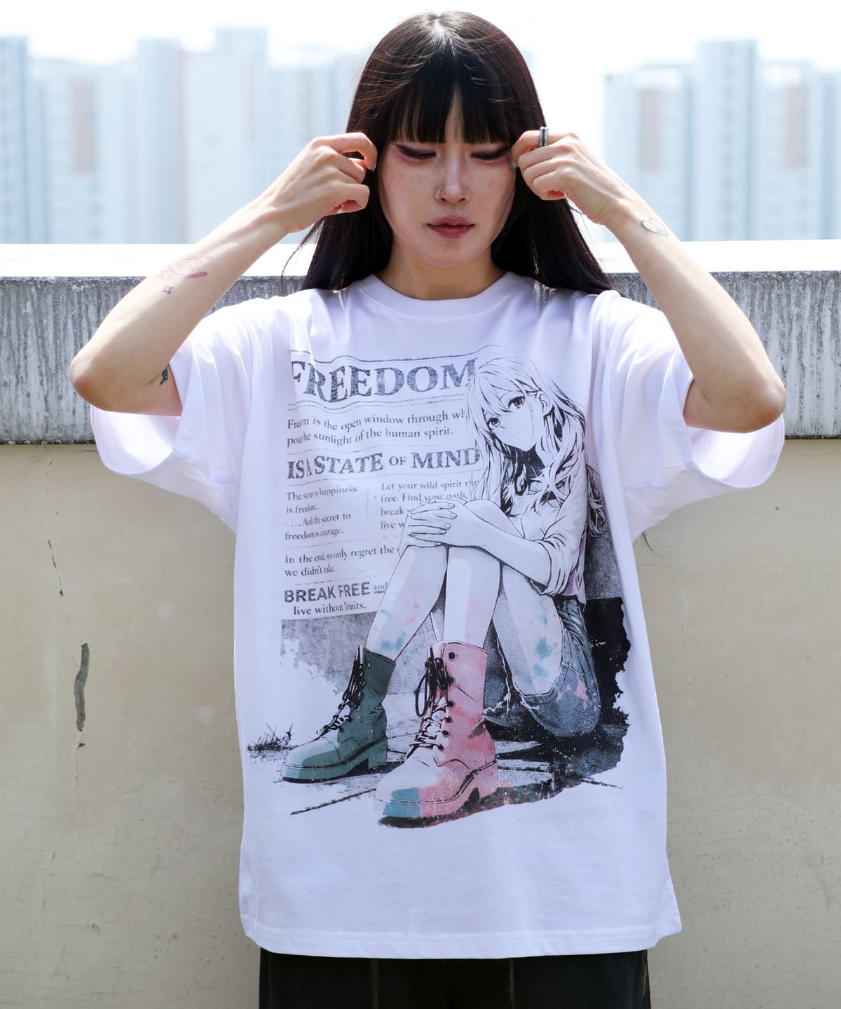 커버라이즈(COVERIZE) FREEDOM 애니 그래픽 티셔츠