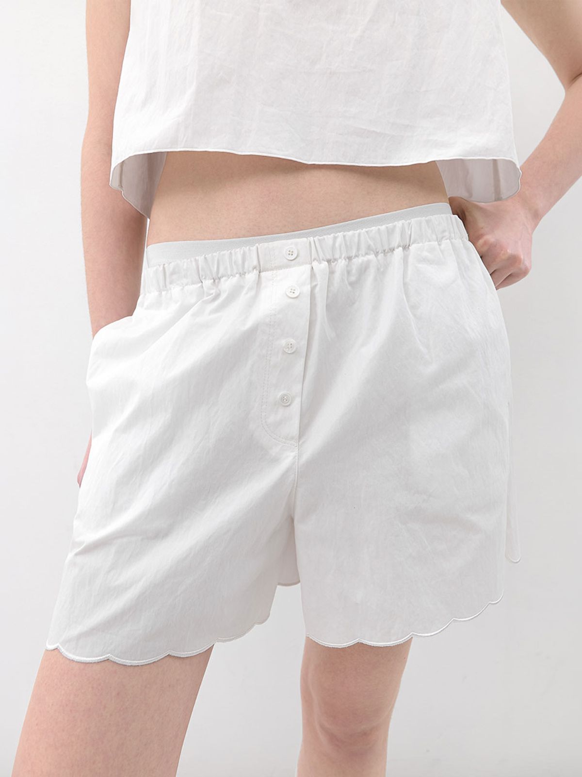아틀리에 나인(ATELIER NAIN) AN SEMICIRCLE SCALLOP SET-UP HALF PANTS (PT-5784)
