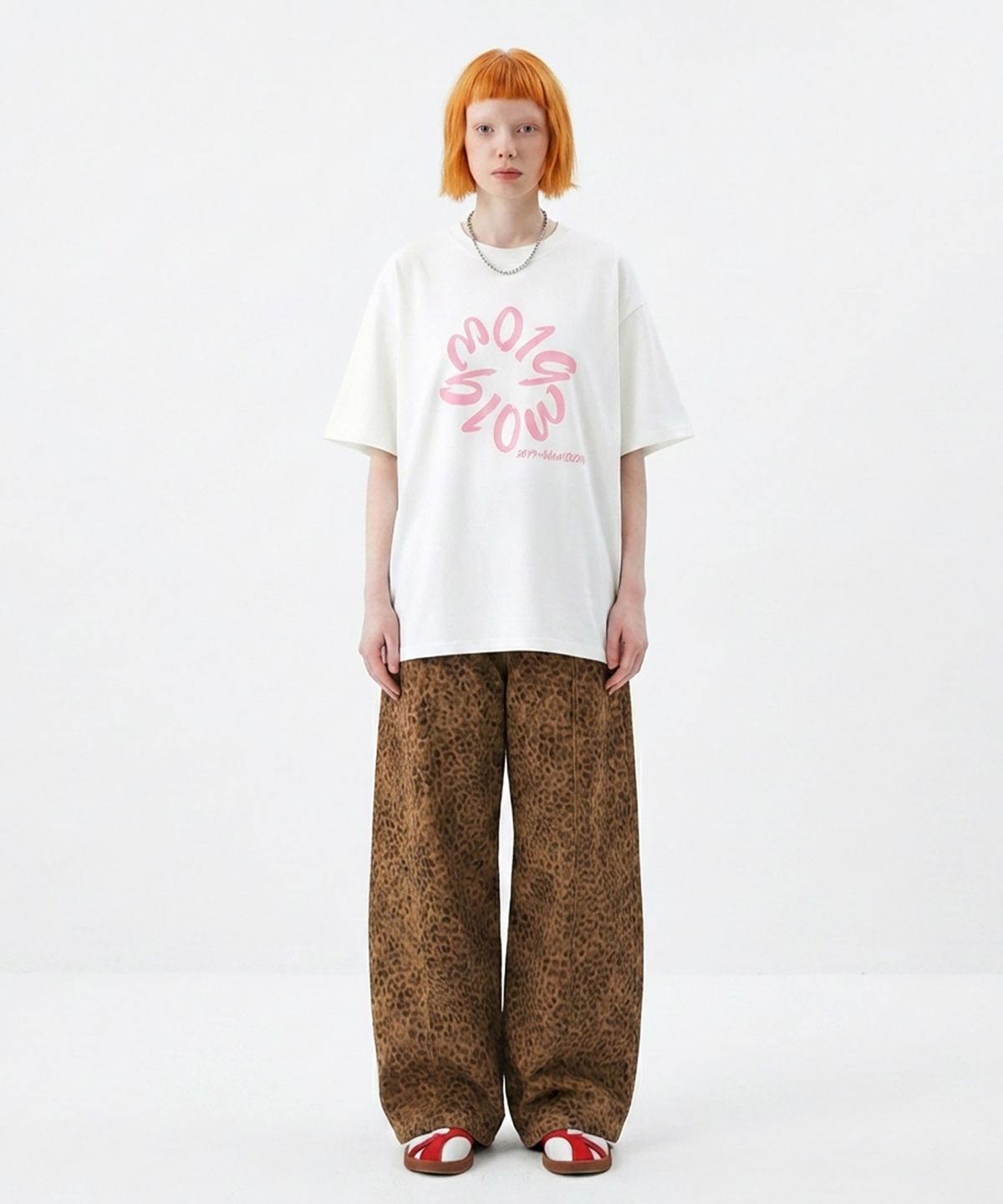 블로우(BLOW) PIGMENT_TYPOGRAPHY T-SHIRT [PINK LOGO]