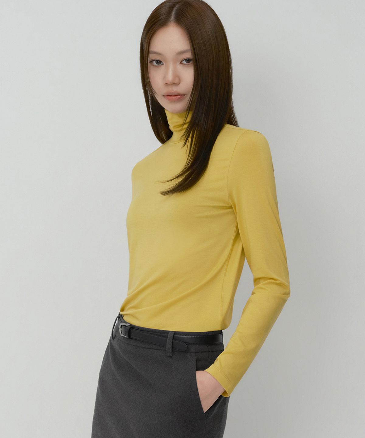 무신사 스탠다드 우먼(MUSINSA STANDARD WOMAN) 우먼즈 텐셀 슬림 터틀 넥 티셔츠 [머스타드]