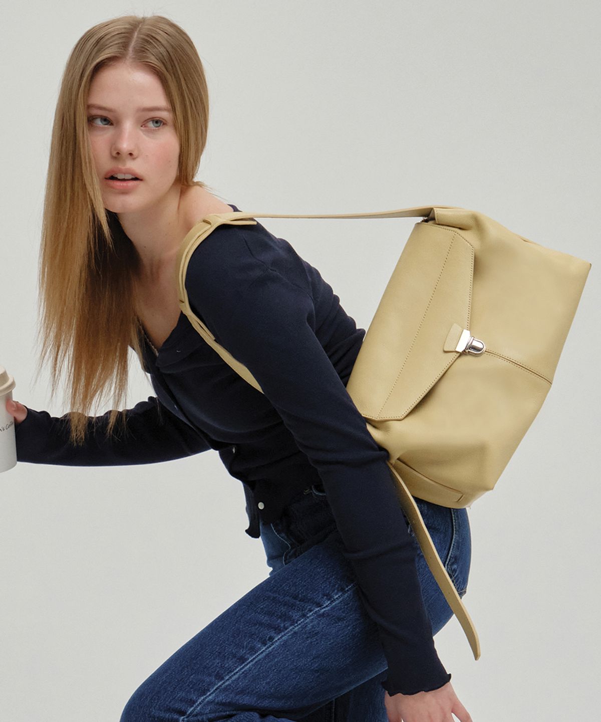 넛넛(NUTNUT) Aure Buckle Flap Bag - YELLOW