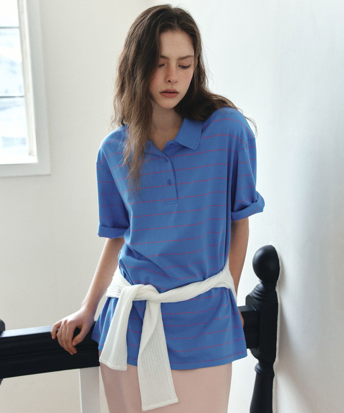 반원 아틀리에(VANONE ATELIER) A3599 루즈핏 스트라이프 칼라 티셔츠_Cobalt blue