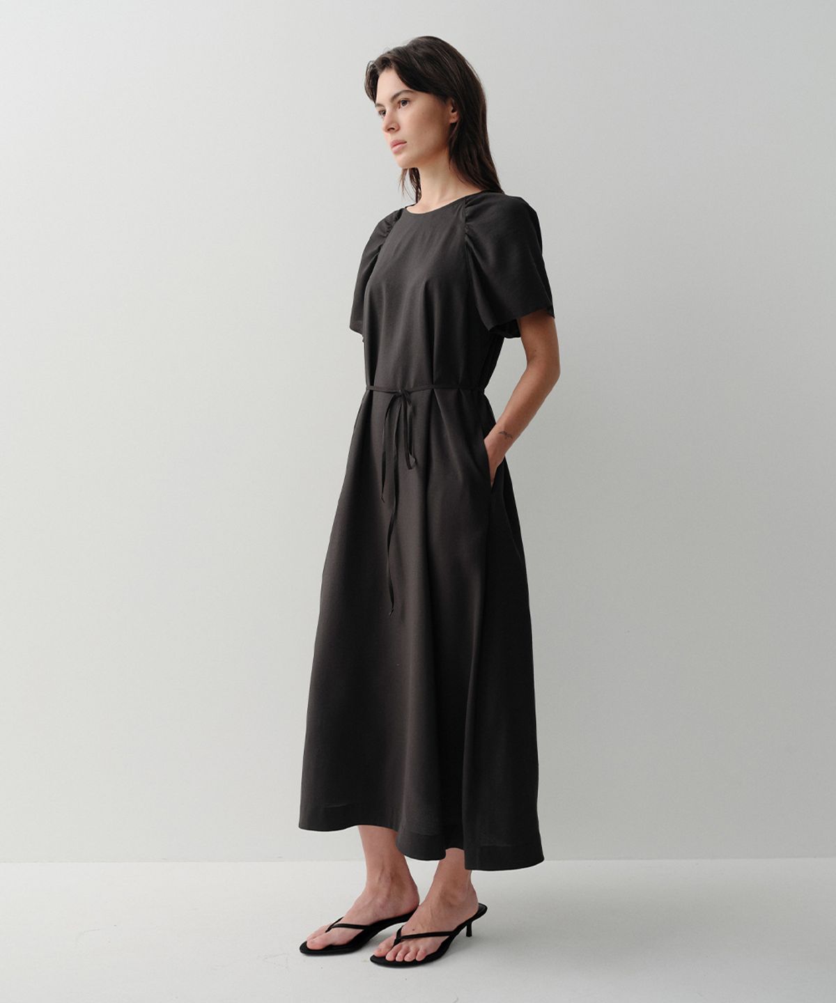 이아(EAAH) RYN MAXI DRESS (BLACK)