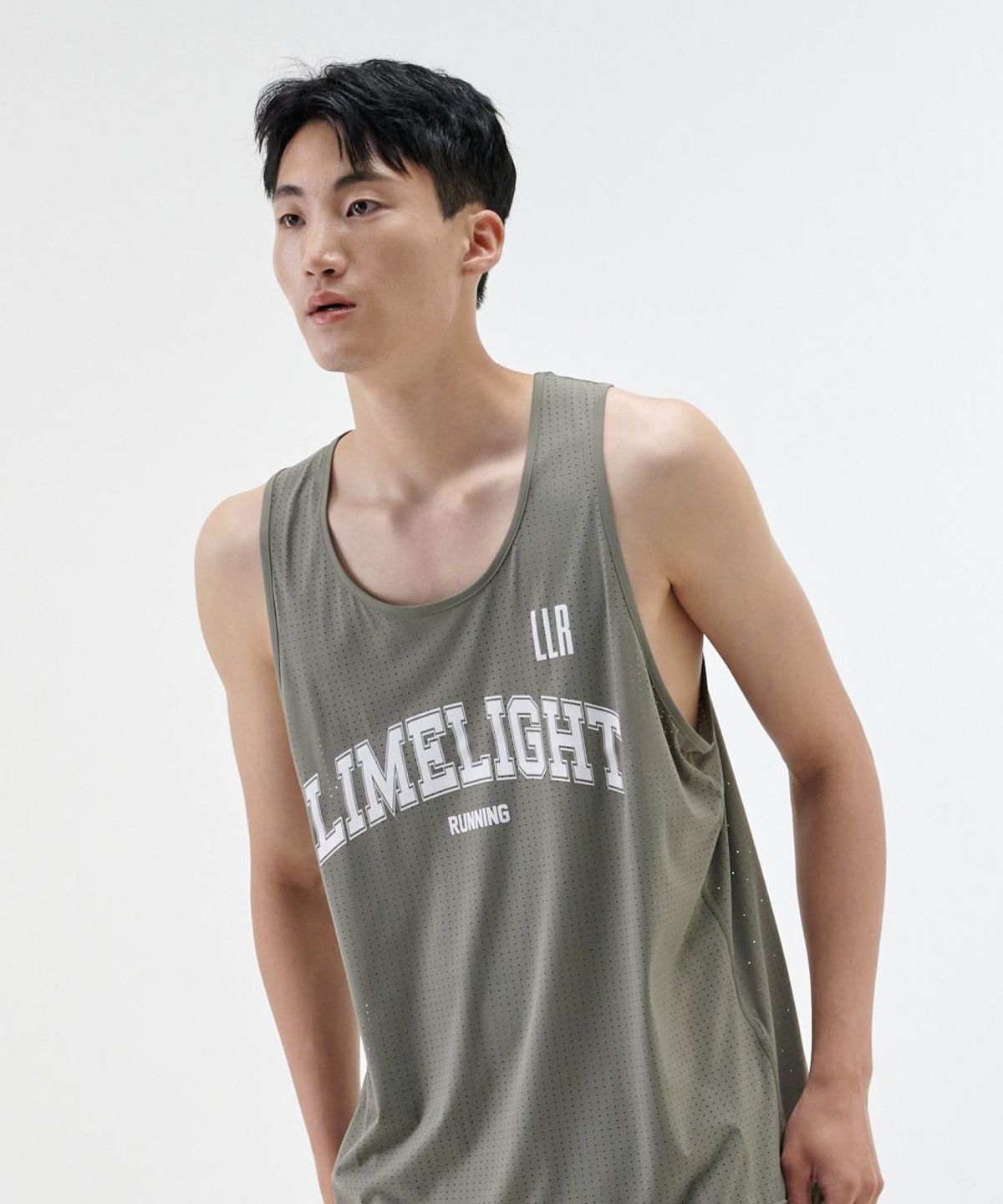 라임라잇 어패럴(LIMELIGHT APPAREL) LLR 아치 로고 러닝 슬리브리스 (세이지/화이트)