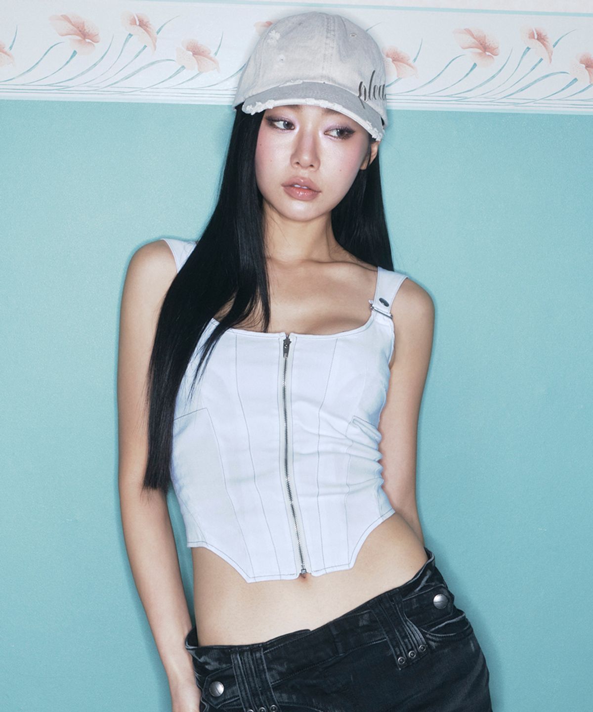 플리즈노팔로우(PLEASENOFOLLOW) Niv Panel Zip-Up Sleeveless Top (White)