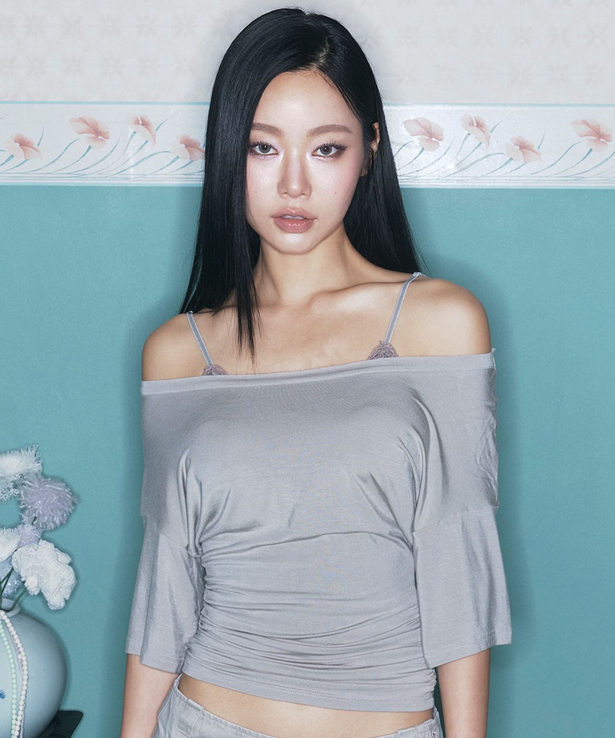 플리즈노팔로우(PLEASENOFOLLOW) Vin U-Neck Shirring Short Sleeve Top (Sand Grey)