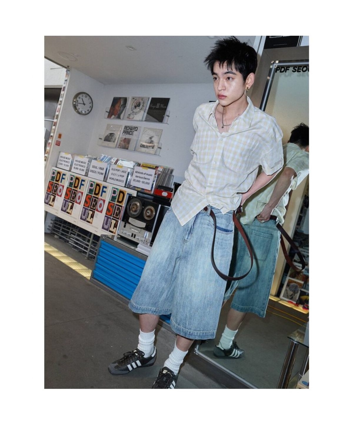 샌드 사운드(SAND SOUND) (UNISEX) 워시드 컬러 데님 버뮤다 숏츠  라이트 그레이