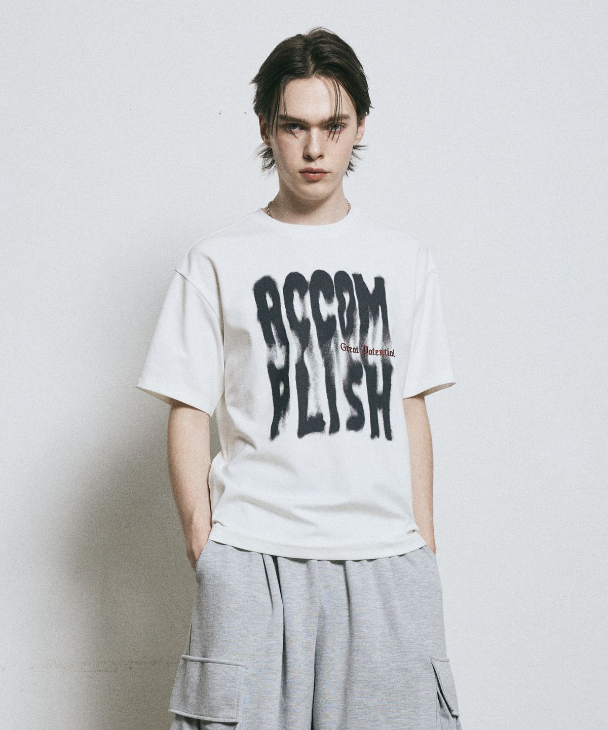 벙커버스터(BUNKERBUSTER) 페이드 그래픽 레터 반팔티 MQ2TU252_OFF WHITE