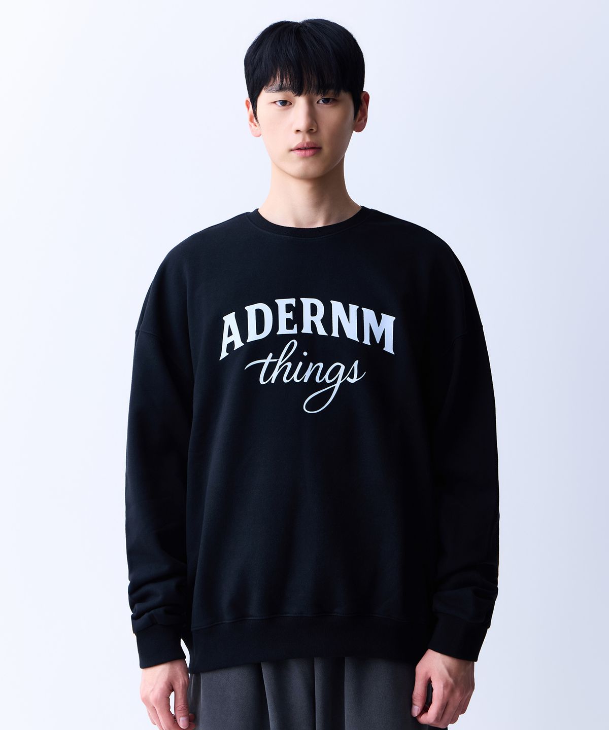 에이던엠(ADERNM) 씽즈 스웨트셔츠 블랙