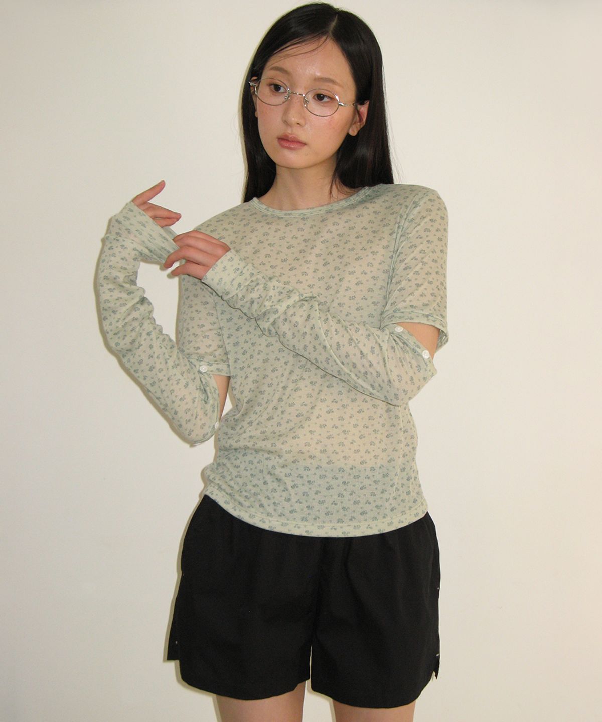 론론(RONRON) DETACHABLE BUTTON SLIM LONG SLEEVE GREEN
