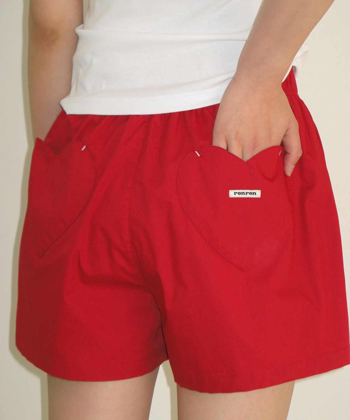 론론(RONRON) HEART POCKET TRUNK SHORT PANTS RED