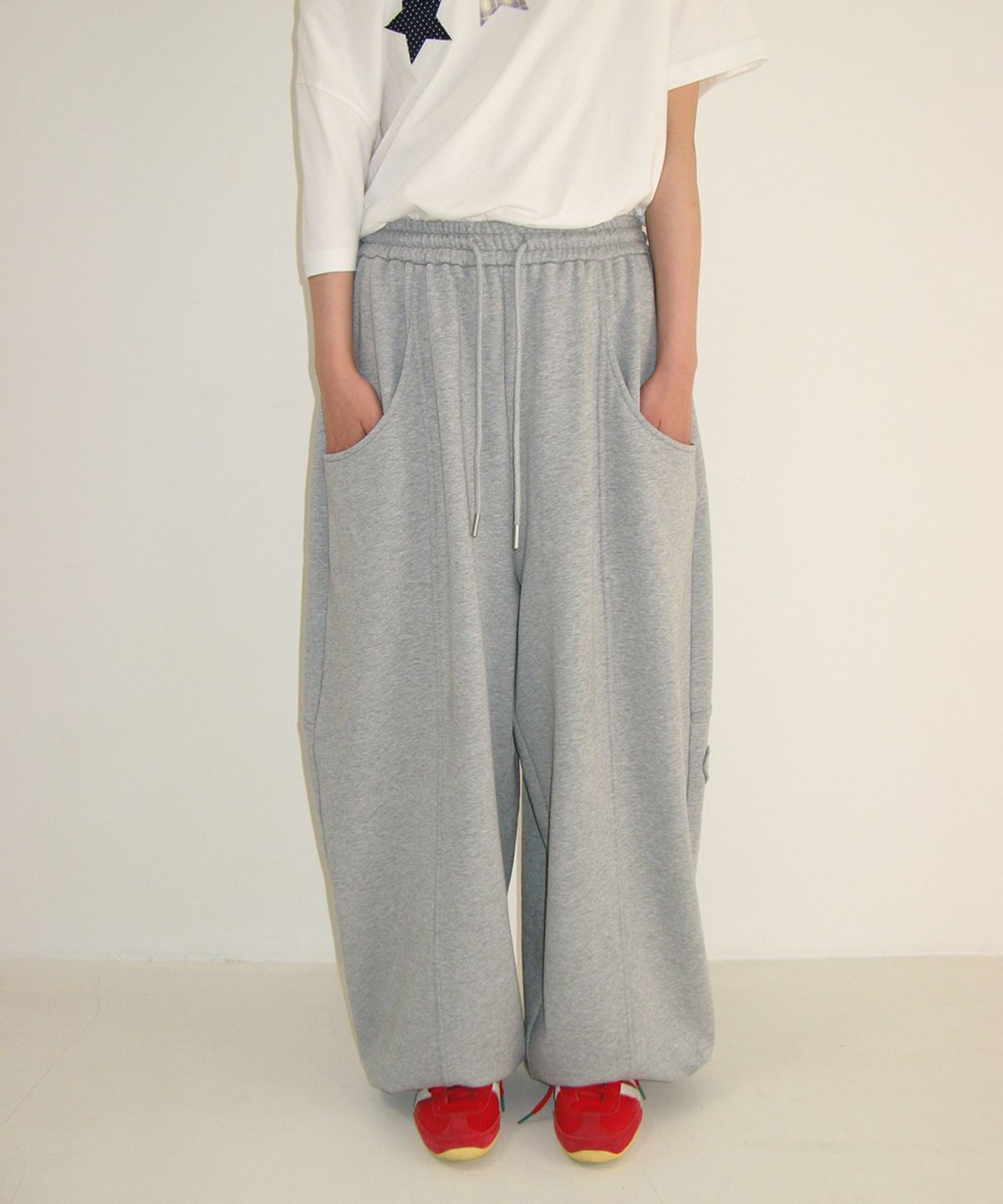 론론(RONRON) MINI HEART BALLOON JOGGER PANTS GREY