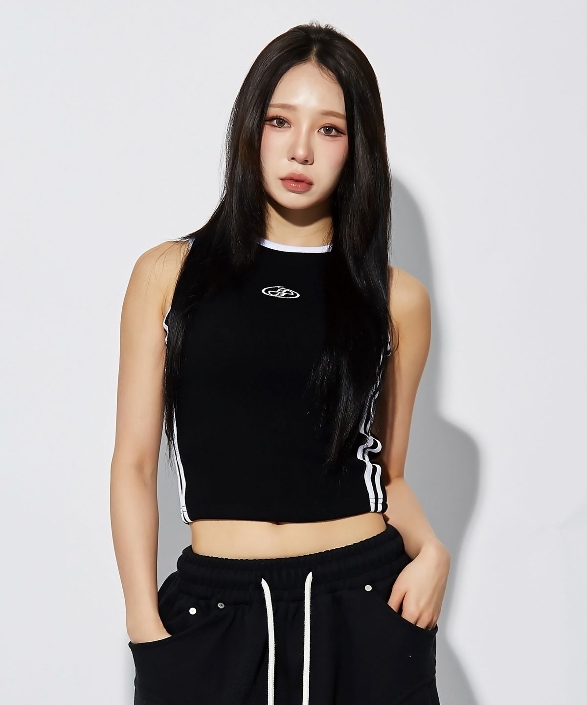 베트랙트(BATTRACT) 우먼스 트랙라인 슬리브리스_블랙