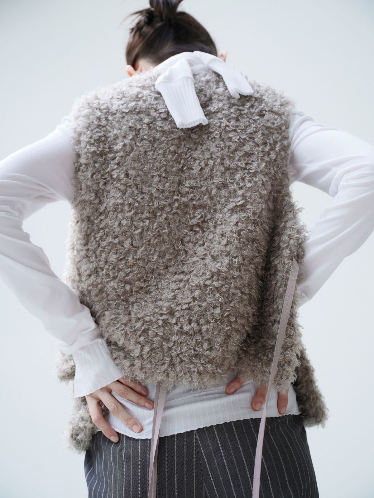잡화룸(JABHUAROOM) TETHERED FUR VEST, (BEIGE)